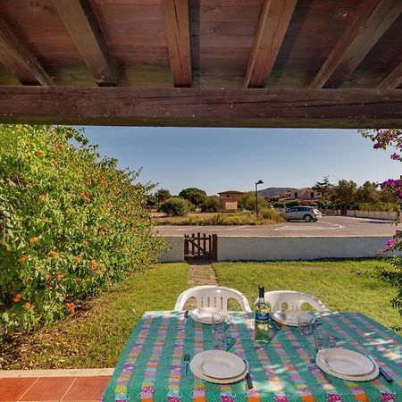 Appartamento Trilocale Le Canne 6 Posti Letto Con Giardino San Teodoro  Bagian luar foto