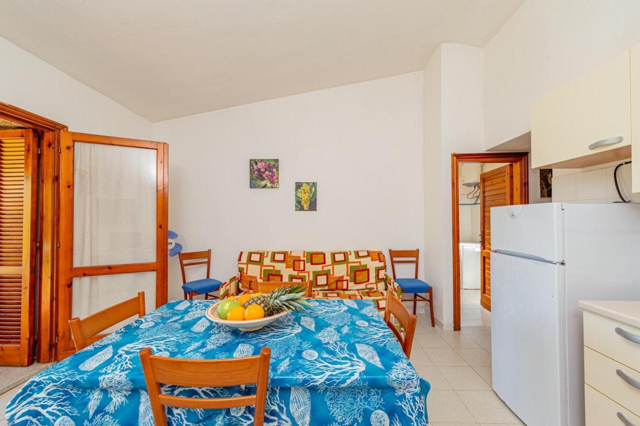 Appartamento Trilocale Le Canne 6 Posti Letto Con Giardino San Teodoro  Bagian luar foto